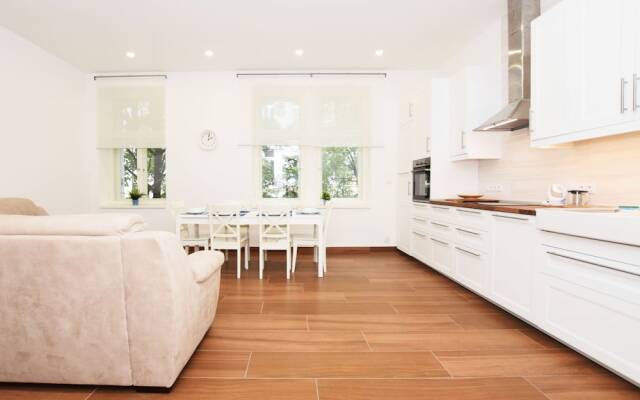 Havlicek Gardens apartment
