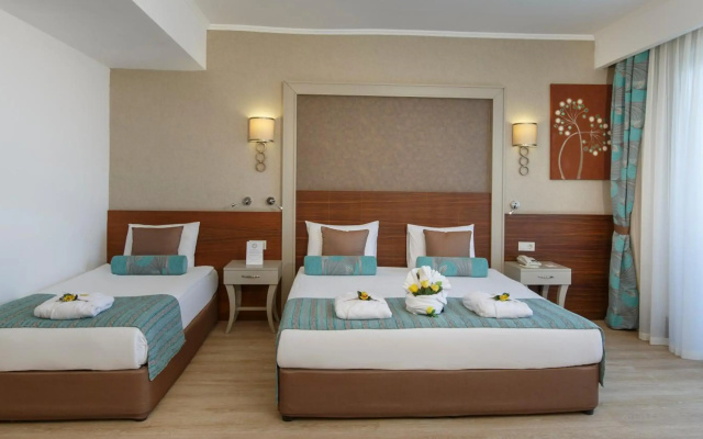 Side Crown Palace Ultra All Inclusive