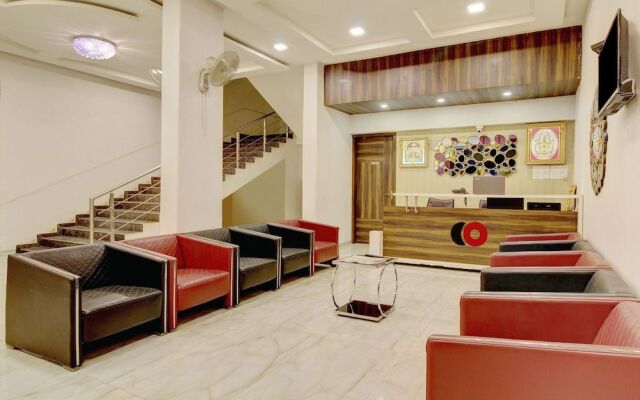 Capital O 40790 Hotel Triveni