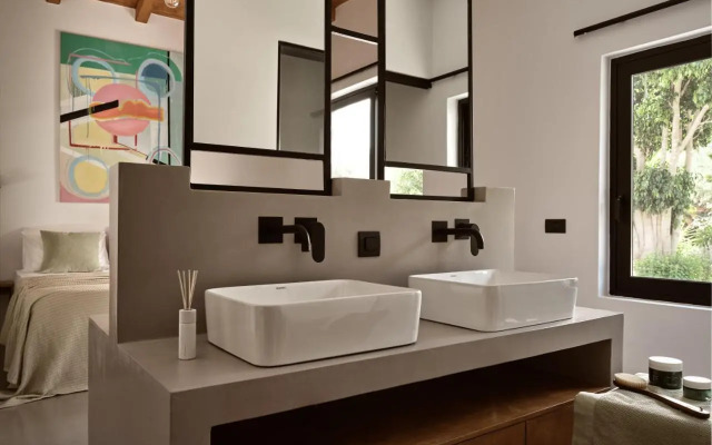 Yliessa - Luxury pool villa surrounded by nature