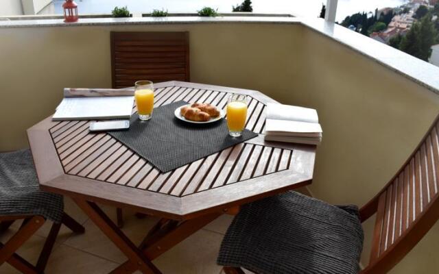 Blue Star Apartments