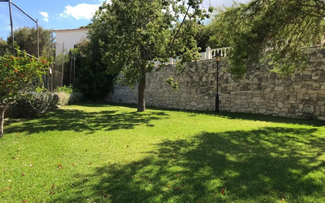 Bungalow junto al casco antiguo, piscina y barbacoa