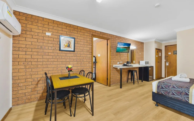 Castlereagh Motor Inn