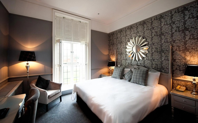 Greenwoods Hotel Spa