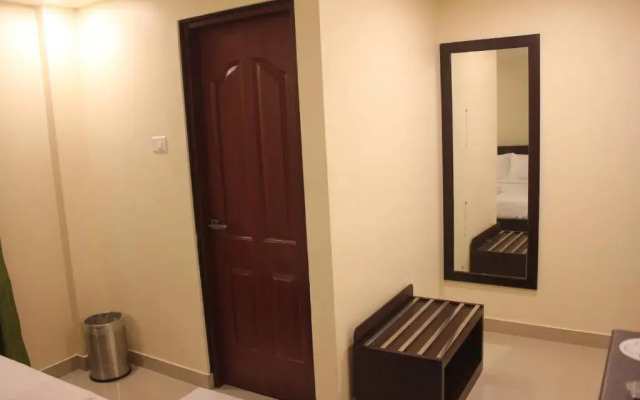 Aura Residency