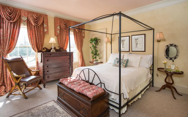 The Captain Farris House B&B