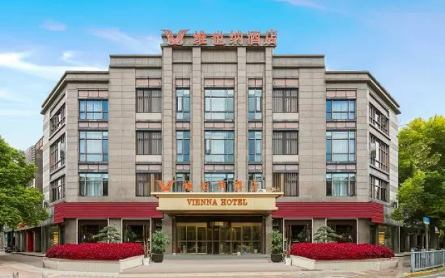Vienna Hotel (Shanghai Baoshan Huahe Road Branch)