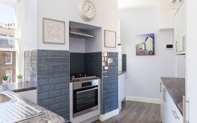 Molyneux Street Apartments