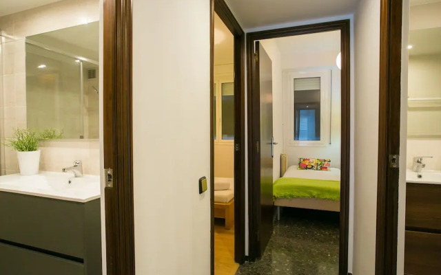 Apartment With Large And Private Terrace