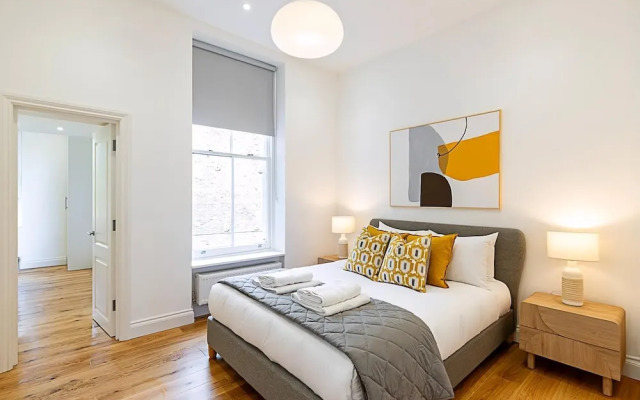 Urban Luxury in the Heart of Chelsea - King Bed!
