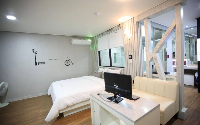 Cheonan Hound Hotel