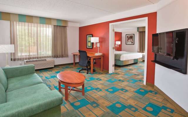 La Quinta Inn & Suites by Wyndham Winston-Salem