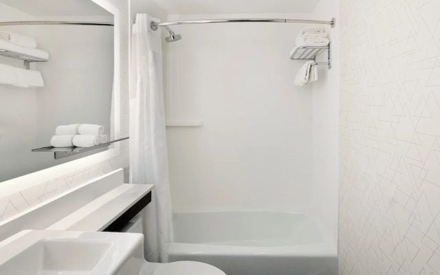 Holiday Inn Express NYC Chelsea - NoMad Area
