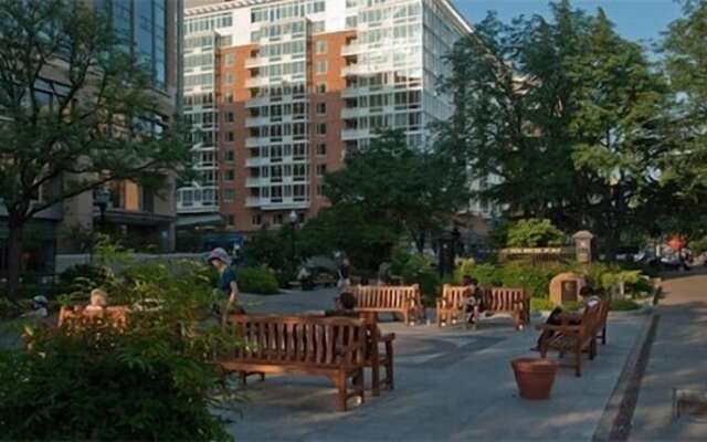 Weichert Suites at Foggy Bottom