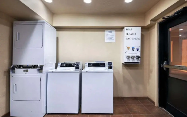 Days Inn By Wyndham Oklahoma City/Moore