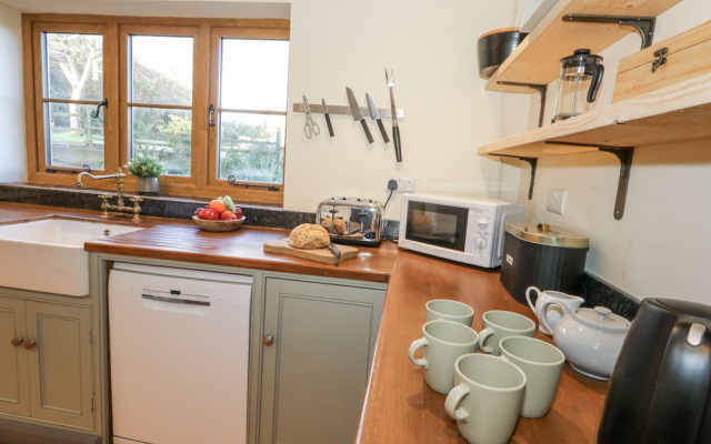 Honeysuckle Cottage