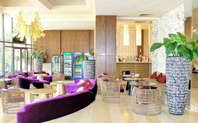 Barcelo Royal Beach