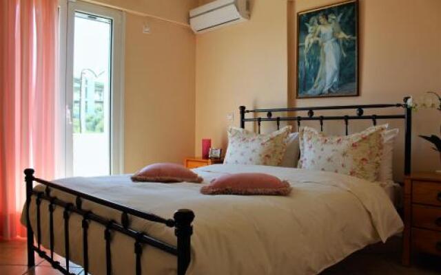 Helen's Sounio Apartments