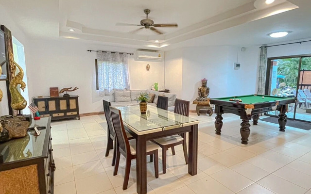 Pattaya Holiday House