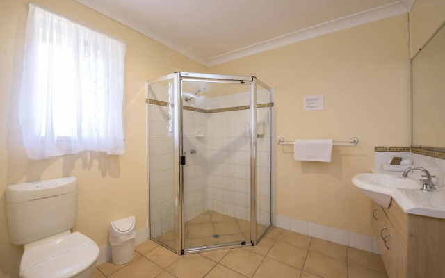 Cotswold Motor Inn