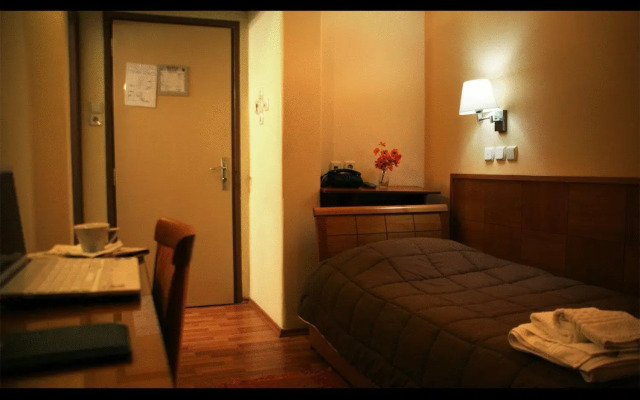 Lakonia Hotel