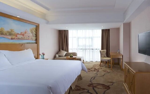 Vienna Hotel (Foshan Lishui Diyicheng)
