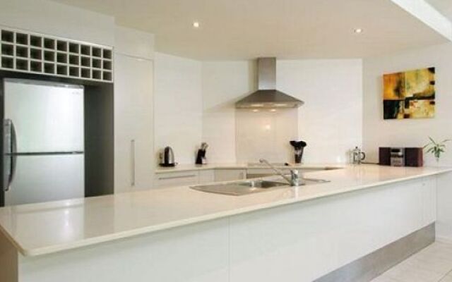 Cairns Beach Holiday Apartment