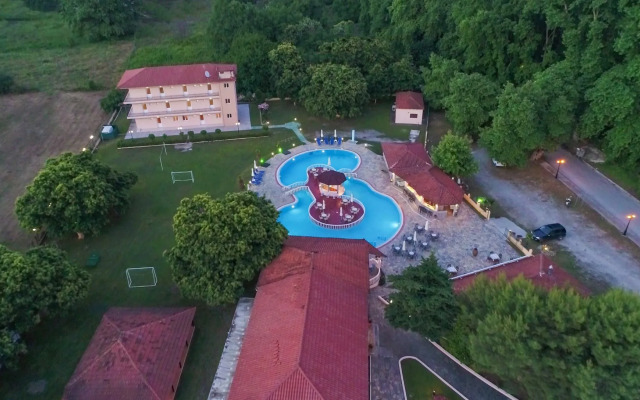 Sintrivanis Beach & Sintrivanis Mountain