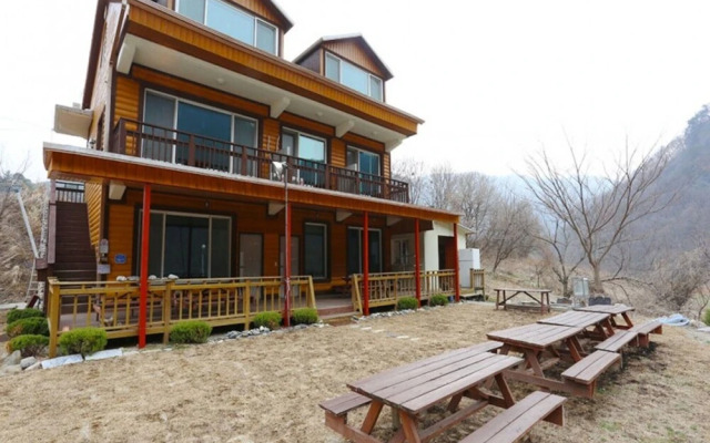Yeongwol Dongkang Hasoel Pension