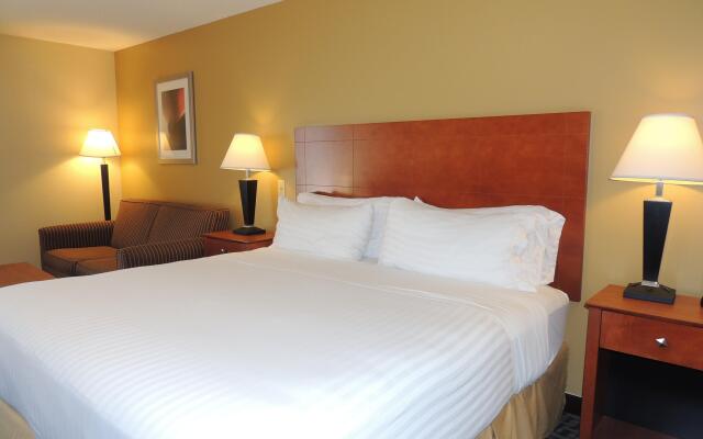 Holiday Inn Express & Suites Birmingham Trussville by IHG