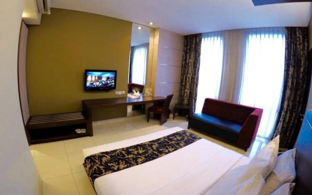 Capital O 991 D'batoe Boutique Hotel