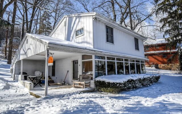 Nestled Hideaway 3 Bedroom House