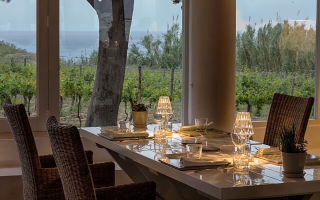 Capofaro Malvasia & Resort