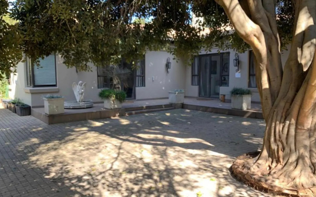 PepperTree Guest House