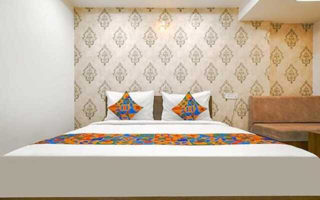 Fabhotel Ten Eleven