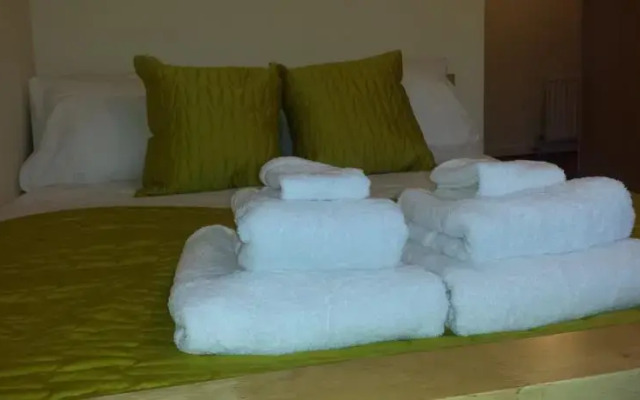 Silver City Sa- Executive City Centre Suite