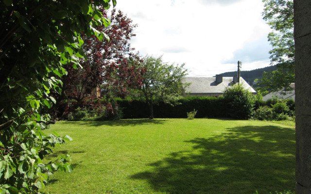 Lavish Holiday Home in Forrieres With Sauna