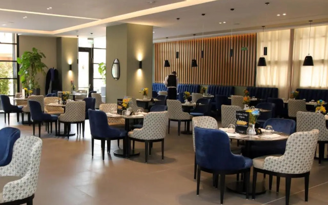 Golden Tulip Opera Alger
