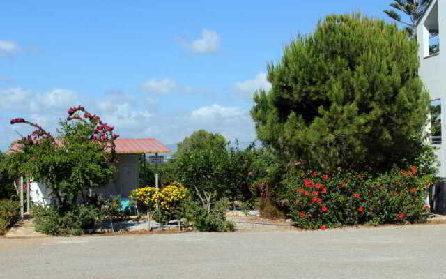 George Beach Studios & Villas