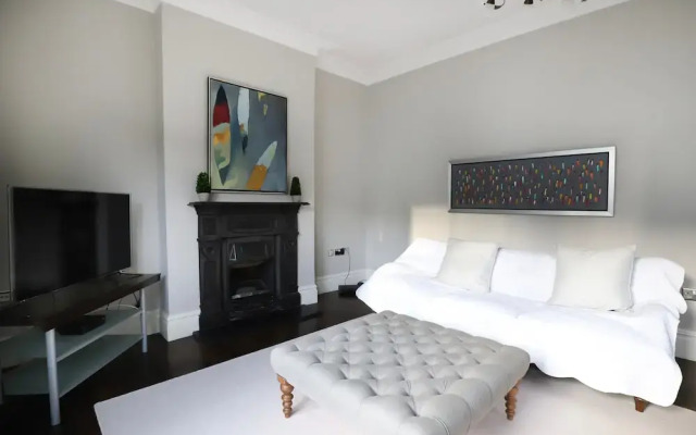 Stunning 4 Bedroom House in Balham