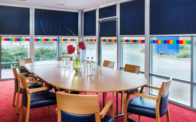Park Inn by Radisson Birmingham Walsall M6 J9