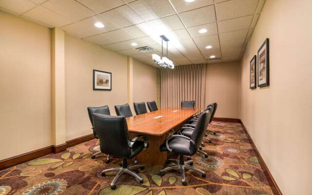 Clarion Hotel Convention Center