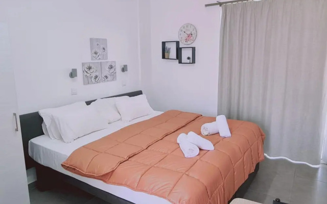 100 AN - Napa Living 17