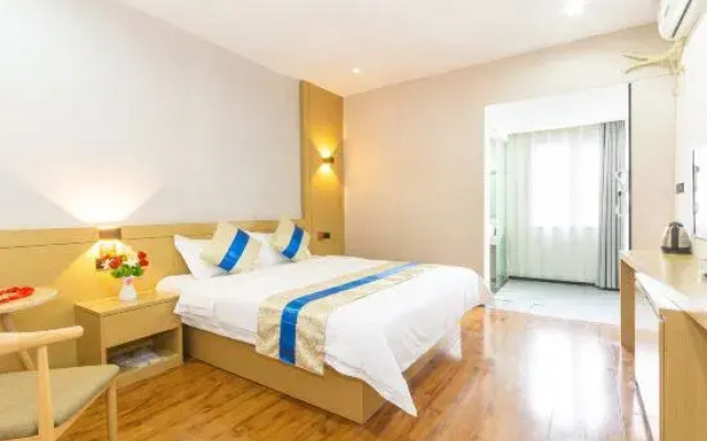 Huayi Select Hotel (Tongji Hospital)