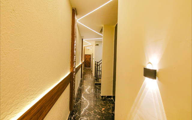 Fabhotel Palm Plaza