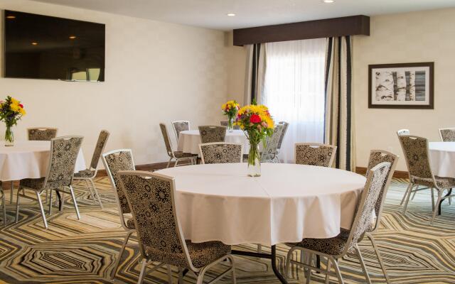 Holiday Inn Express Le Claire Riverfront-Davenport, an IHG Hotel