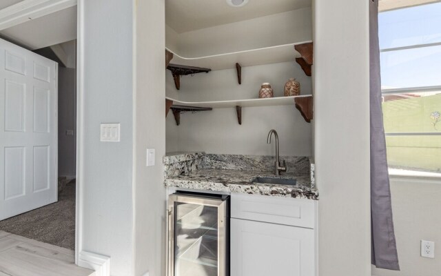 Redmont Mesa 3 Bedroom Home by Redawning