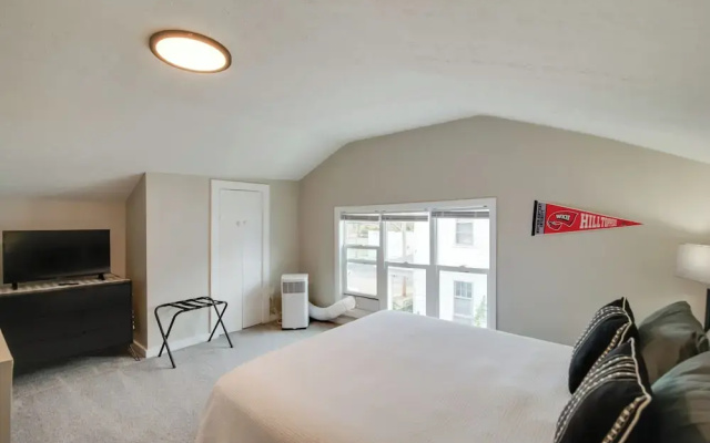 Hilltopper Convenience: Modern Duplex Near WKU