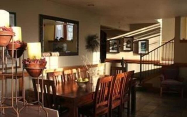 Inn on the Creek