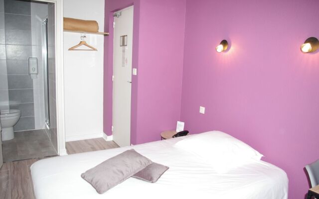 Queen Serenity Hotel